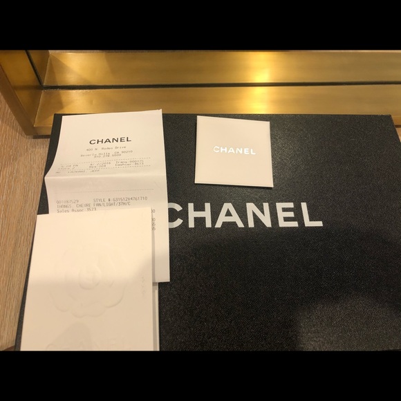 ❌SOLD❌ Chanel Crystal Thong Sandals - Picture 7 of 8